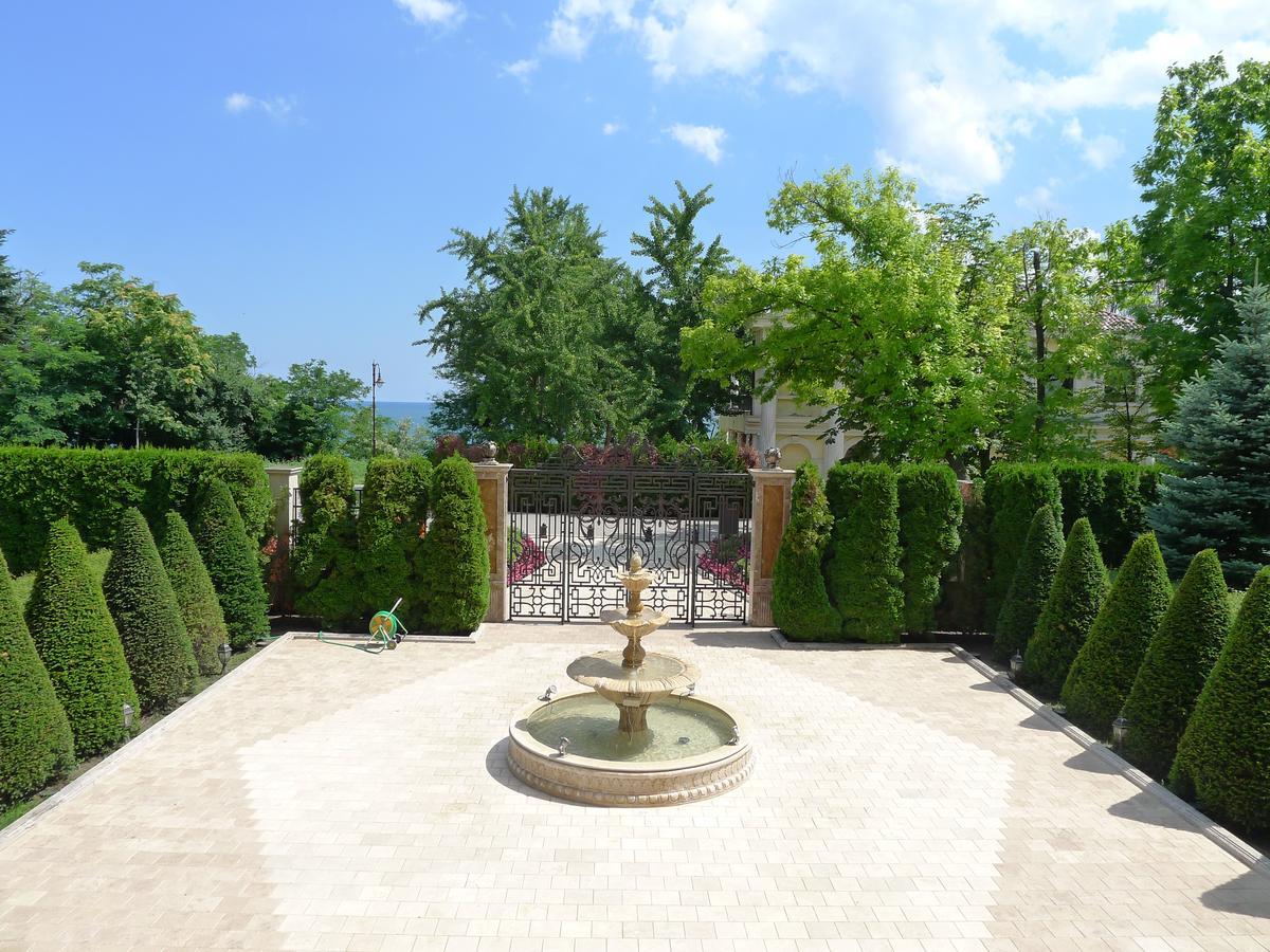 Sea Garden Lux Apartment Varna ภายนอก รูปภาพ